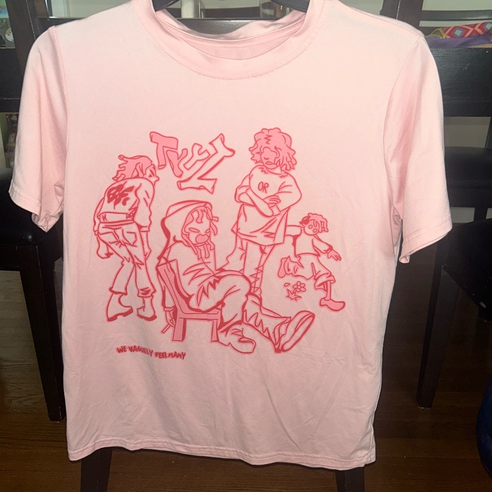 New Women’s Size Medium Pink Graphic T-Shirt/Tee Edikted